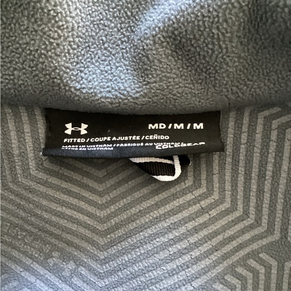 EUC Under Armour Men’s (unisex) Storm jacket size Medium. - Picture 4 of 5